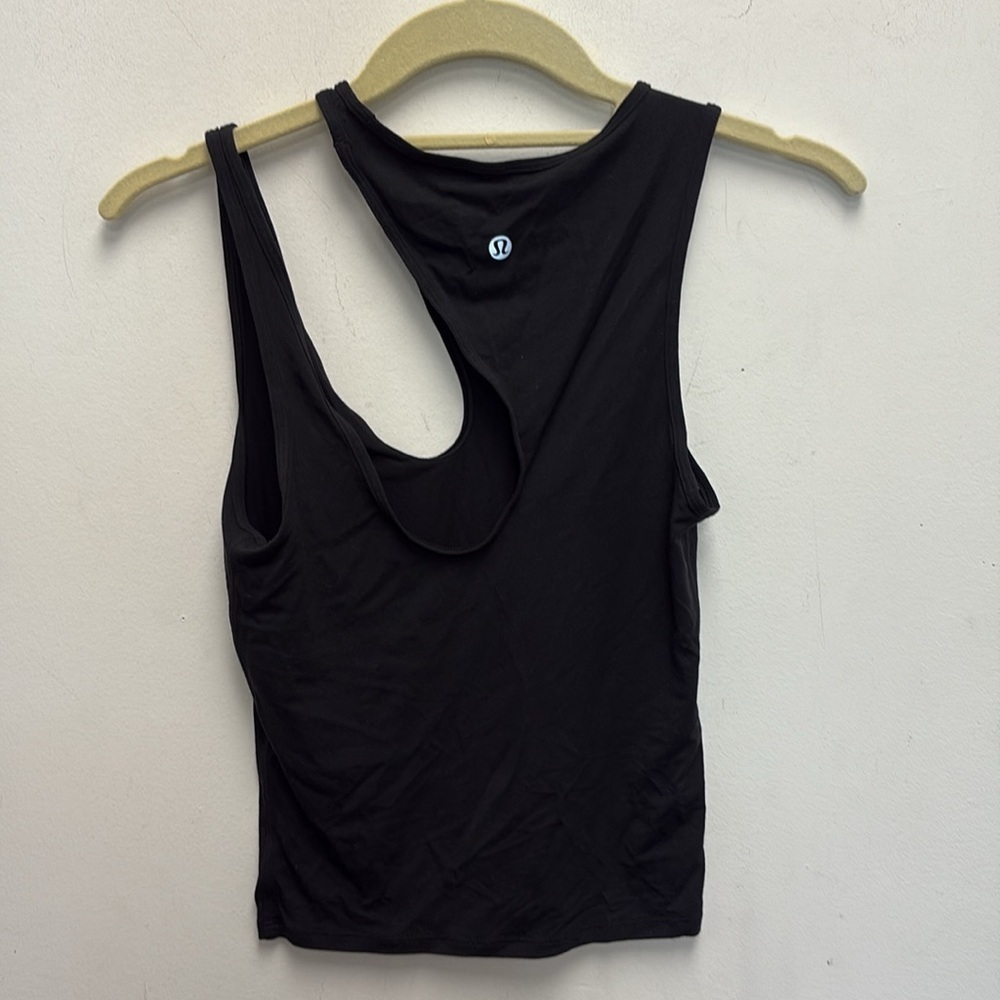 Lululemon shoulder cutout yoga tank - Picture 4 of 5